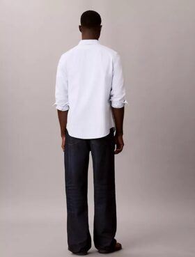 Weite, leichte Jeans