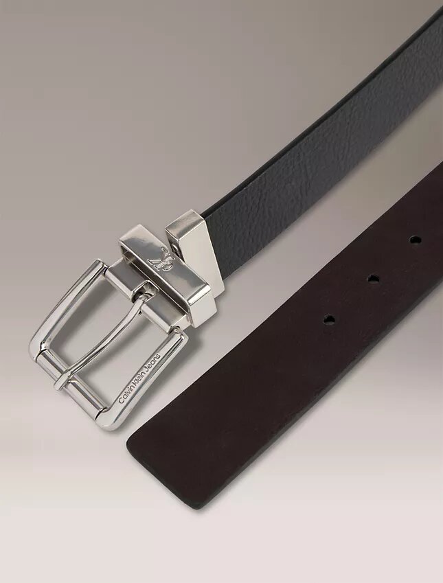 Wendegürtel aus genarbtem Leder Wendegürtel aus genarbtem Leder