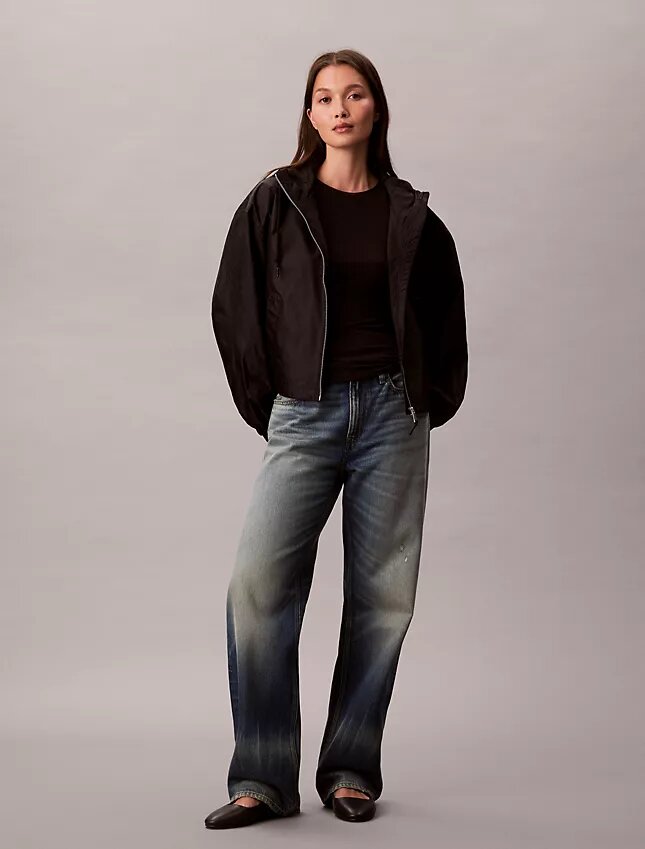 Windjacke mit Jacquard-Emblem-Logo Windjacke mit Jacquard-Emblem-Logo