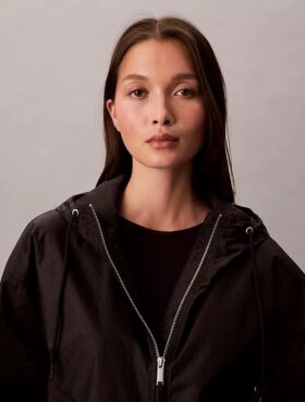 Windjacke mit Jacquard-Emblem-Logo