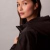 Windjacke mit Jacquard-Emblem-Logo Windjacke mit Jacquard-Emblem-Logo